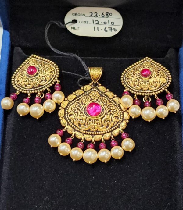 Traditional Gold Necklace Set