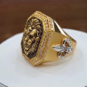 Elegant Gold Rings with Intricate Detailing